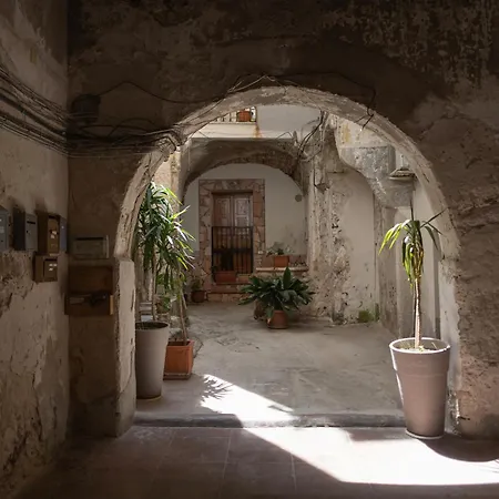 Cortile Gioeni Apartman Cefalù