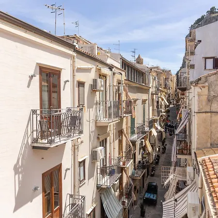 Cortile Gioeni Appartement